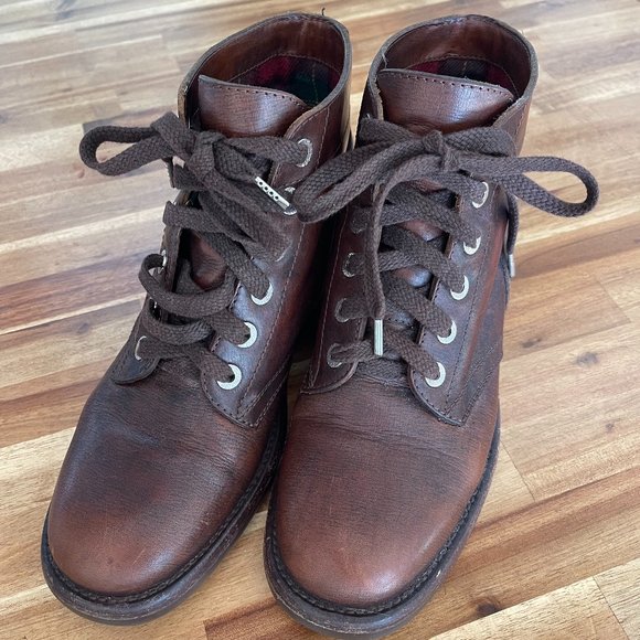 Chanel Interlocking CC Logo Leather Lace-Up Boots - Picture 6 of 7